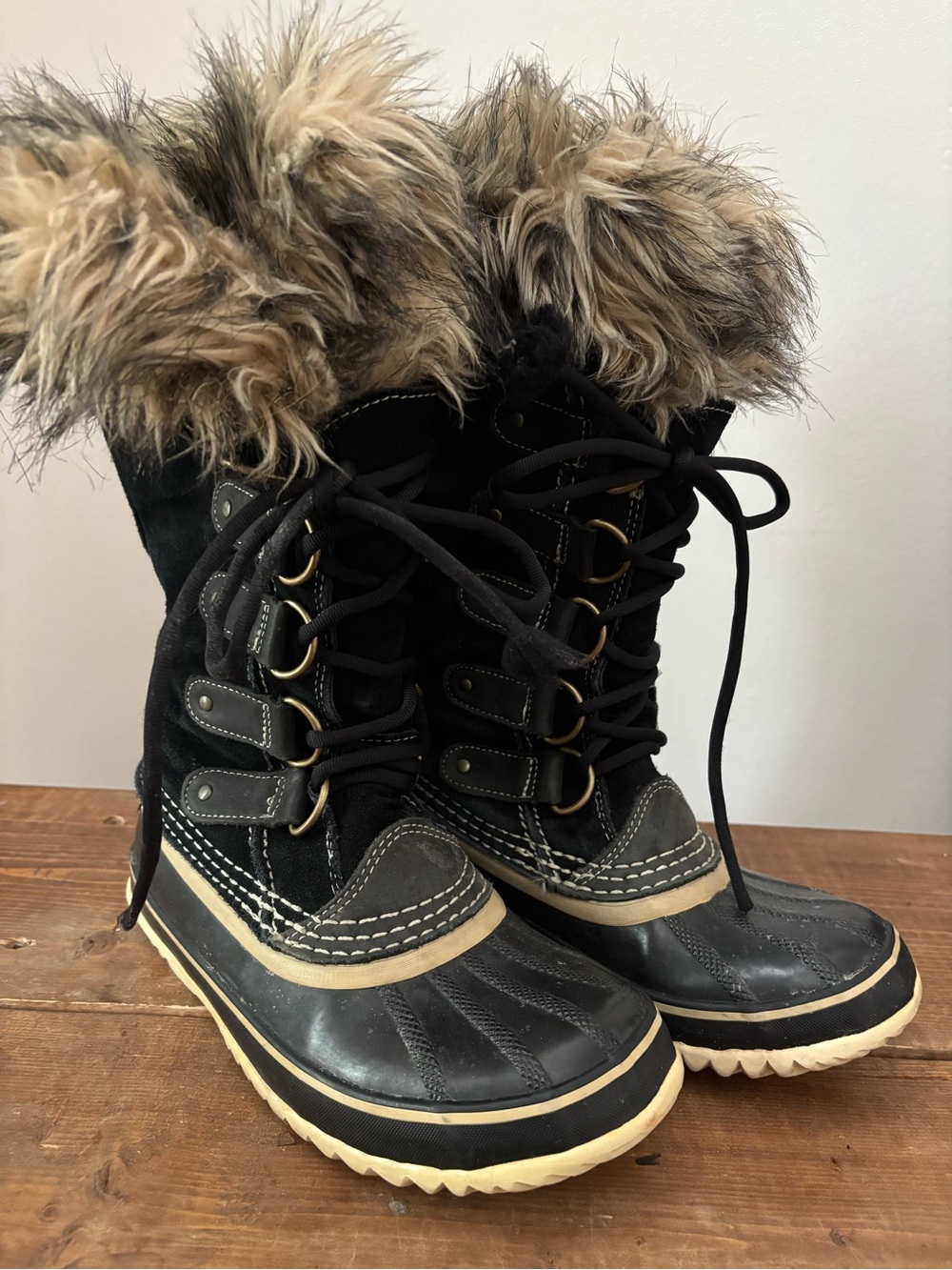 Sorel Women's Joan of Arctic Black Winter Snow Lace-Up Boots Size 6